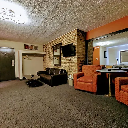 Hickory West Inn